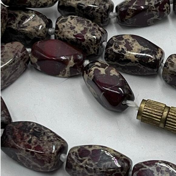 Vintage Brecciated Jasper Single Strand Hand Knotted Screw Clasp Necklace - Picture 7 of 8